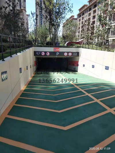 西安停車場(chǎng)車位劃線多少錢一個(gè),西安停車場(chǎng)劃線施工的價(jià)格?