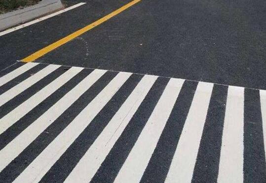 道路劃線，道路標(biāo)線是怎么畫出來的？